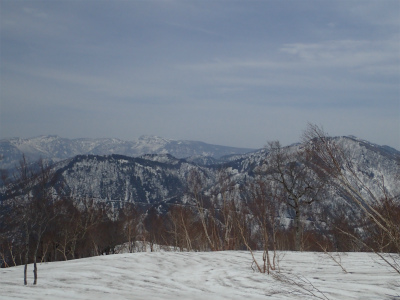 大次郎山からは苗場山、かくら峰がよく見えました